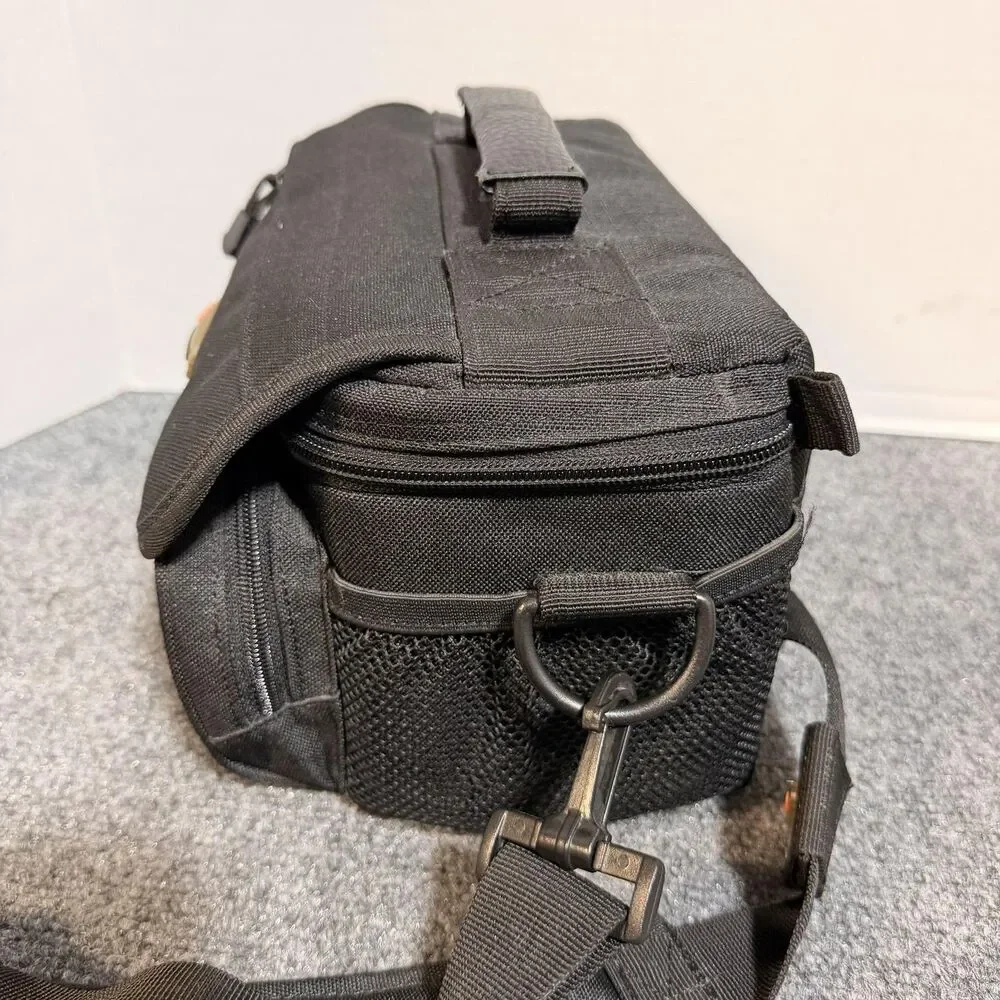Lowepro EX 150 Black Camera Shoulder Bag Padded Nylon Case For DSLR SLR TLR
